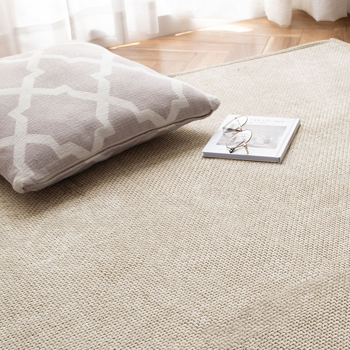 シェニール織で繊細な凹凸を表現したしなやかな手触りのラグ