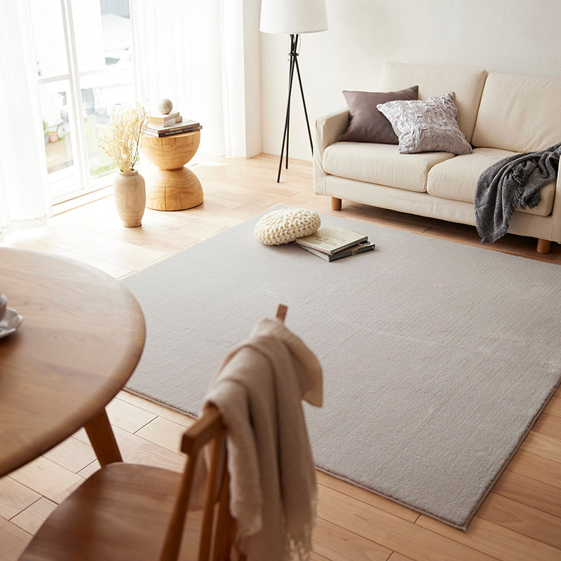 上品な光沢が高級感を演出するおしゃれな防炎&消臭ラグ ハクラグ