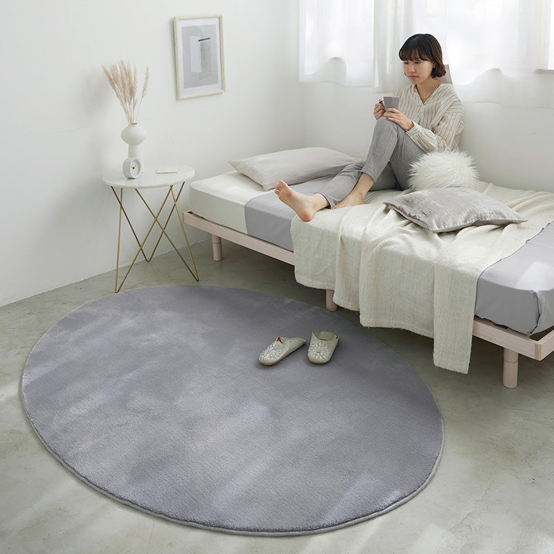 上品な光沢が高級感を演出するおしゃれな防炎&消臭ラグ ハクラグ