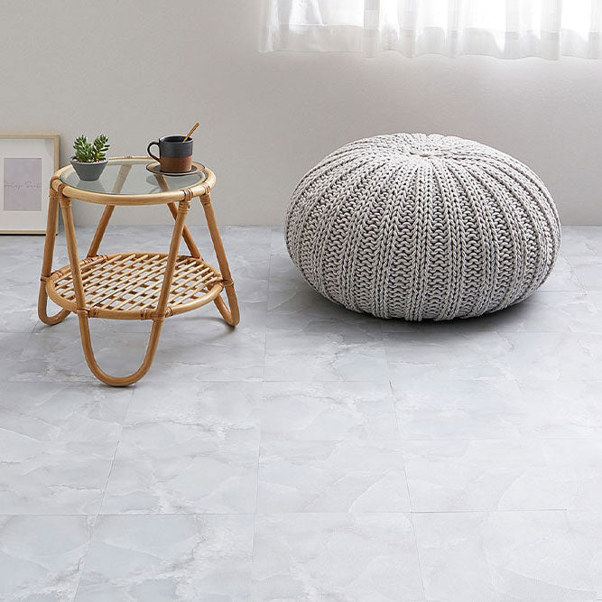 貼ってはがせるフロアタイル 木目調や大理石柄でモノトーンインテリアにぴったり 120枚組