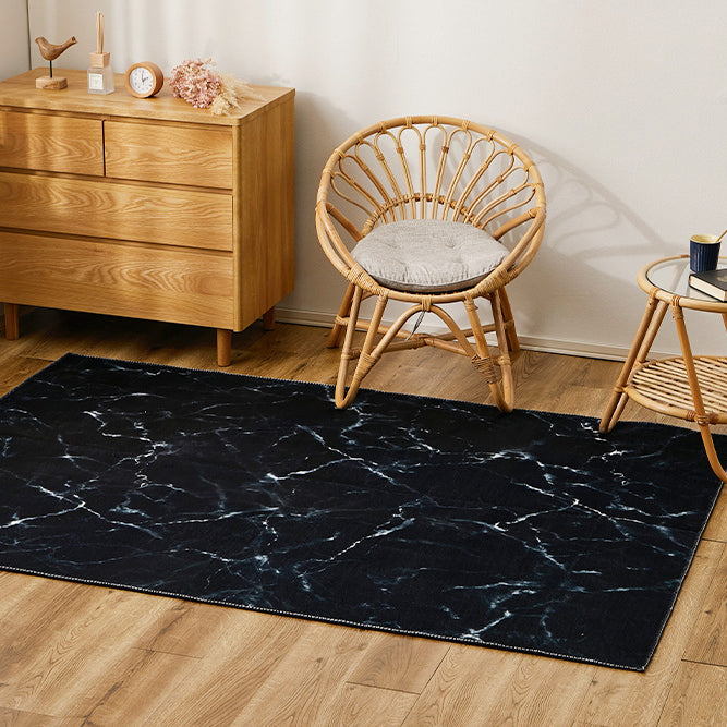 大理石柄のソフトフランネルラグ 海外風インテリアやホワイトコーデにあうシックなデザイン