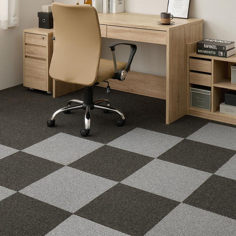 タイルカーペット ペットの足腰を守るクッション性 置くだけでズレない洗える吸着マット