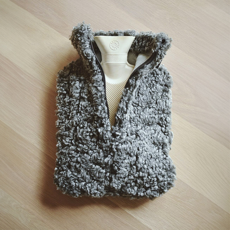 ニュージーランド産の羊毛を使用した湯たんぽ Hot Water Bottle Sheepskin ホットウォーターボトル シープスキン