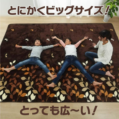なめらかな肌触りのフランネルを使用した超大判ラグ
