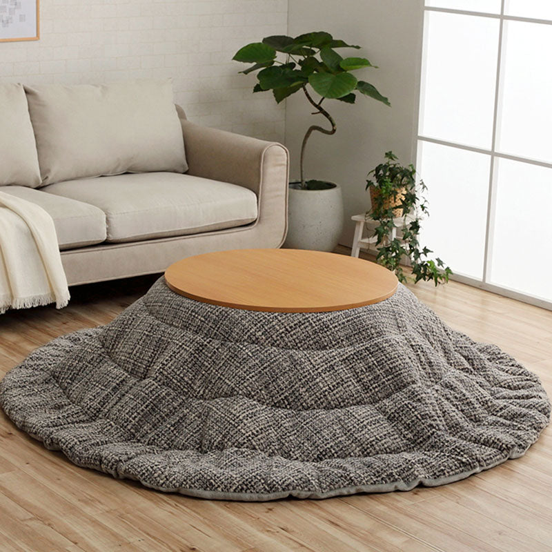 あたたかみのあるカラーを使用したこたつ掛け布団 ノート 円形