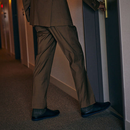 歩くを考えたスリッパ room&